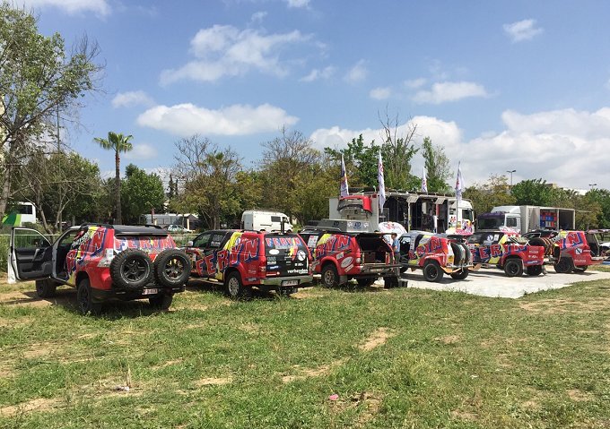 Het Belgische Feryn Dakar Sport ambitieus aan de start voor de Libya Rally in Marokko